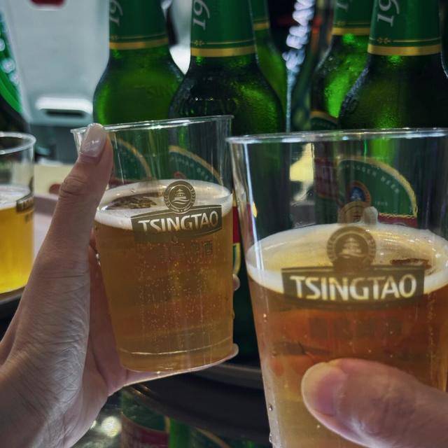 青岛胶东机场那杯免费原浆只剩一个点位了：到达口别再指望，登机前这150ml怎么领一次说清