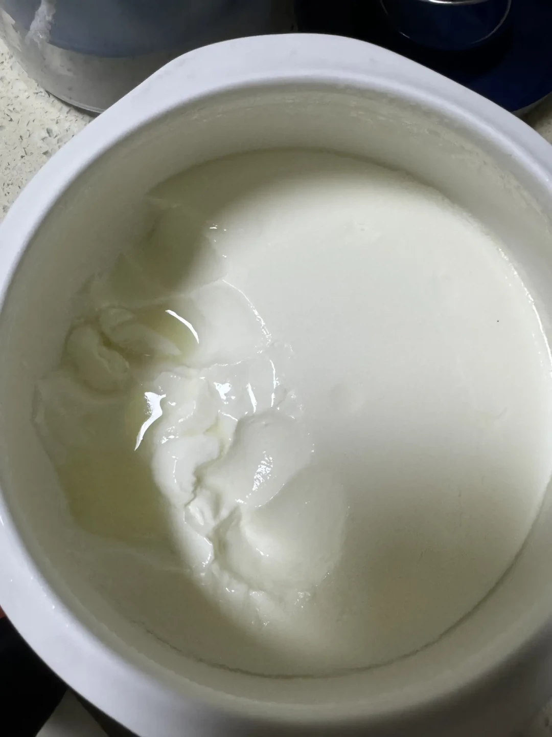自制酸奶出水、拉丝、长粉斑还能吃吗？扒完4平台翻车帖，我整理出一张