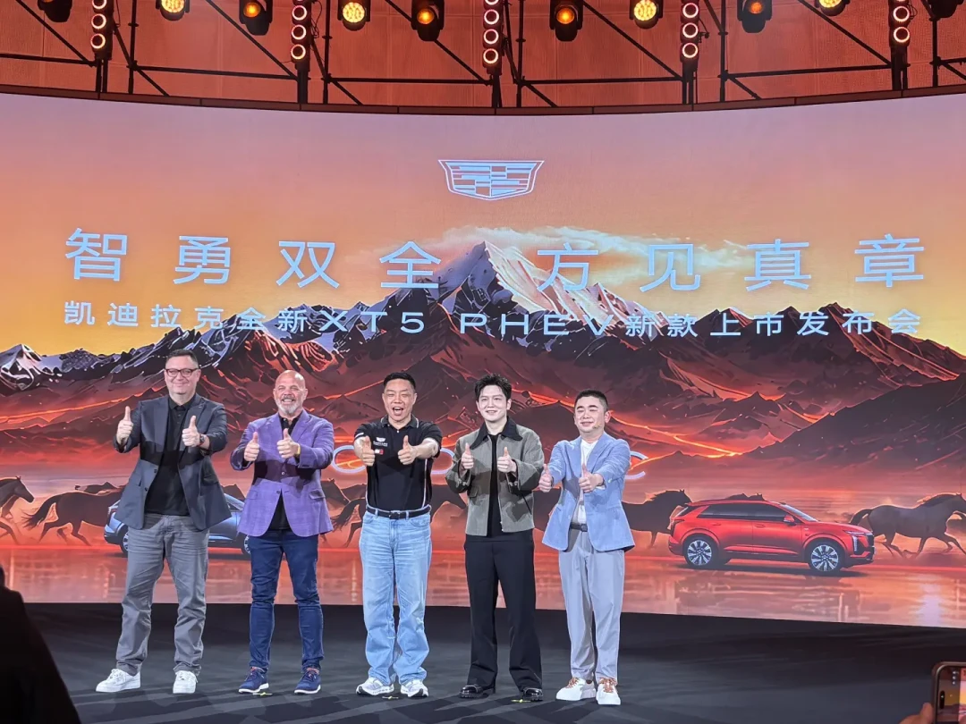杜塞市长把樊振东球衣带到中国这天:全网刷屏的