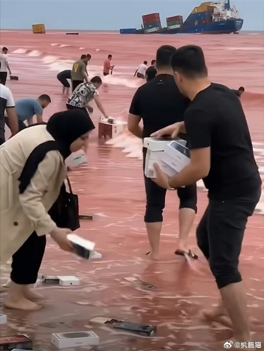 苹果客服回应货轮沉没大量iPhone漂浮海面:没有相关通知