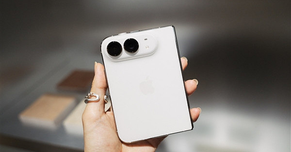 599元！iPhone Duo保护壳用胶固定 博主：没想到苹果这么敷衍