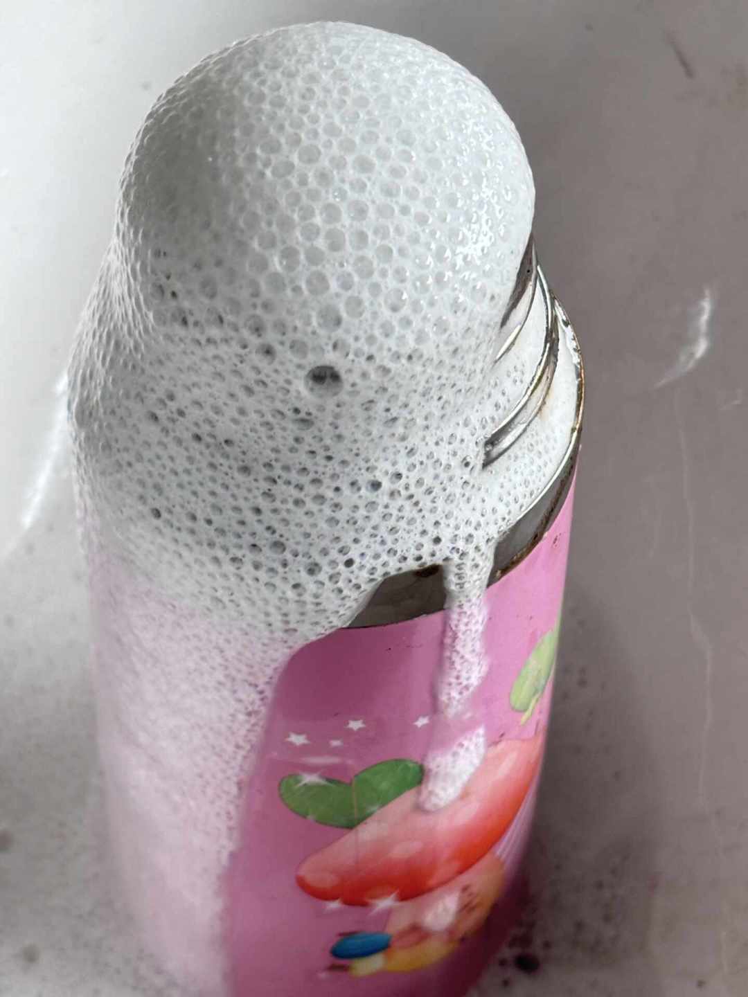 保温杯的茶垢白醋泡不掉?换氧净泡一泡