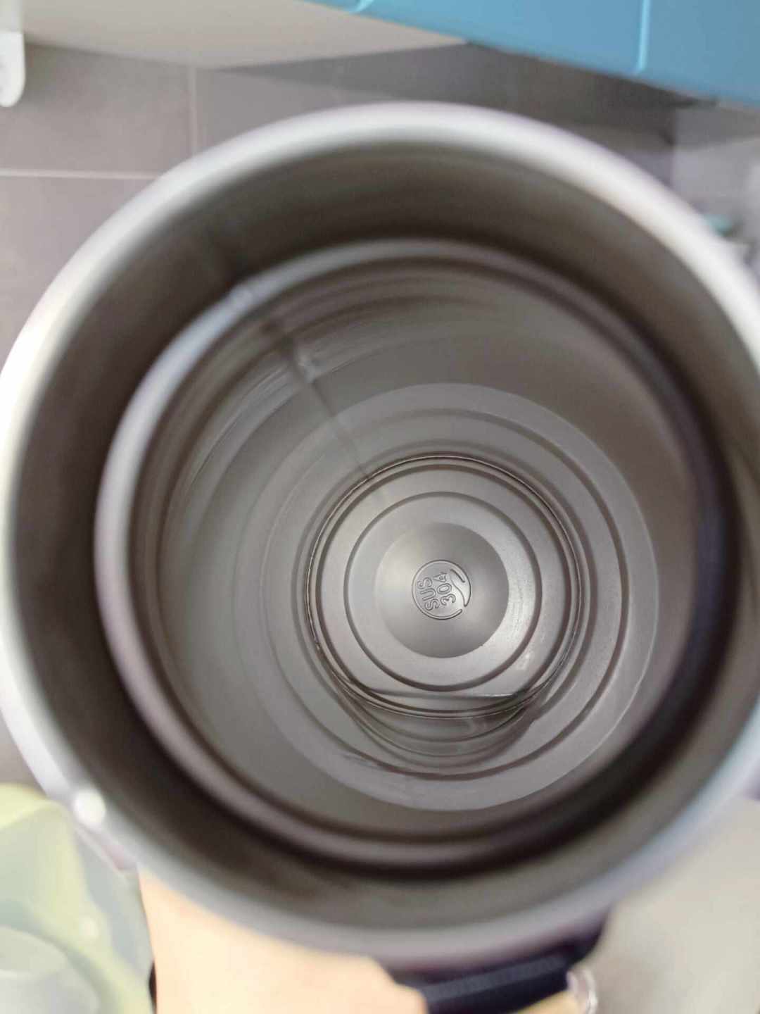 保温杯的茶垢白醋泡不掉?换氧净泡一泡