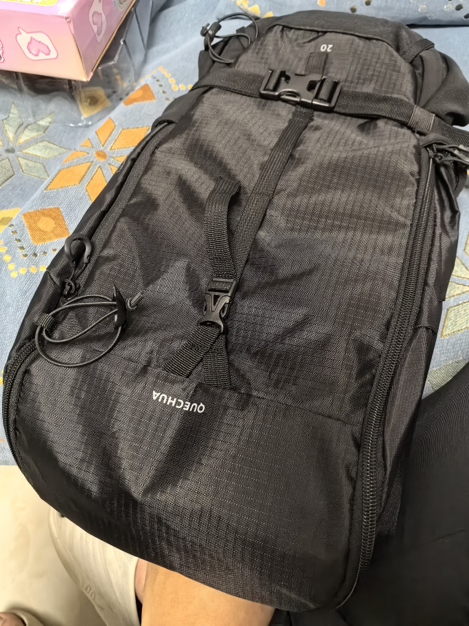 迪卡侬旅行背包