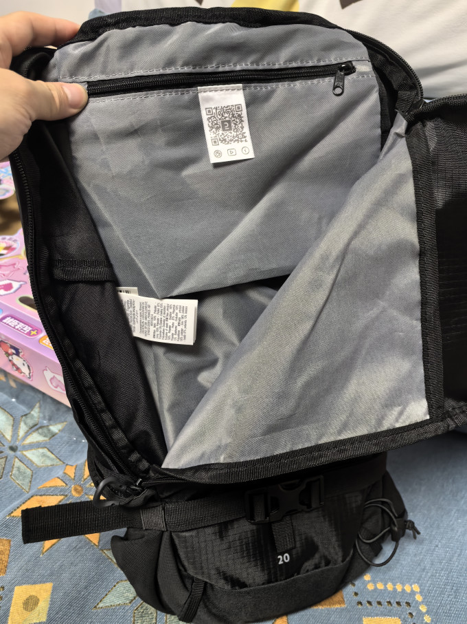 迪卡侬旅行背包