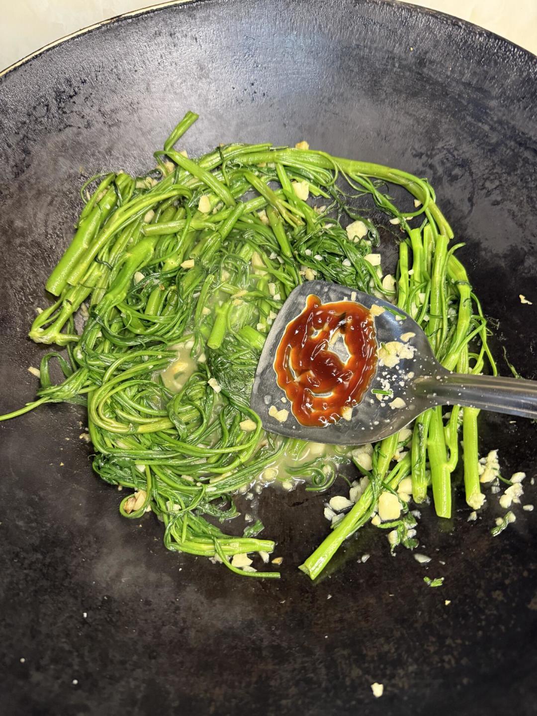 同锅青菜,饭店1分钟你家5分钟:锅气不是玄学,是3个变量