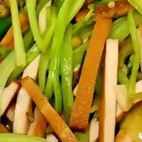 芹菜炒香干的制作步骤与技巧