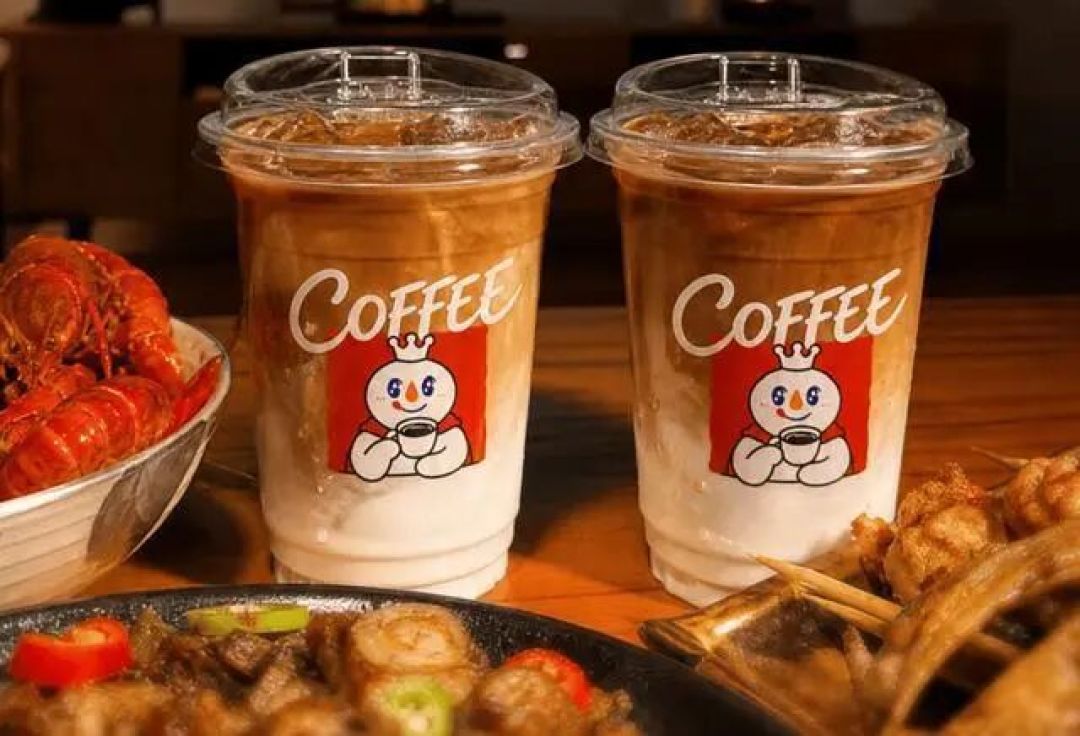 瑞幸的珍珠奶茶被网友催上全国:9.9元、0植脂末,值得喝吗
