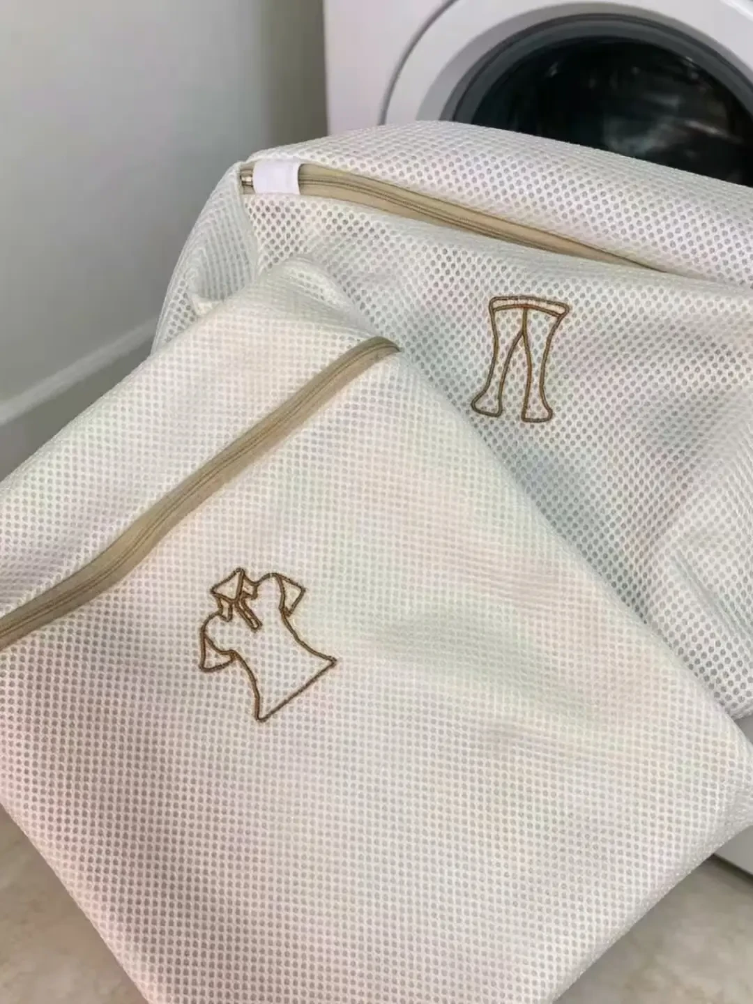 洗衣袋防起球防缠绕,不防染色,要不要买?