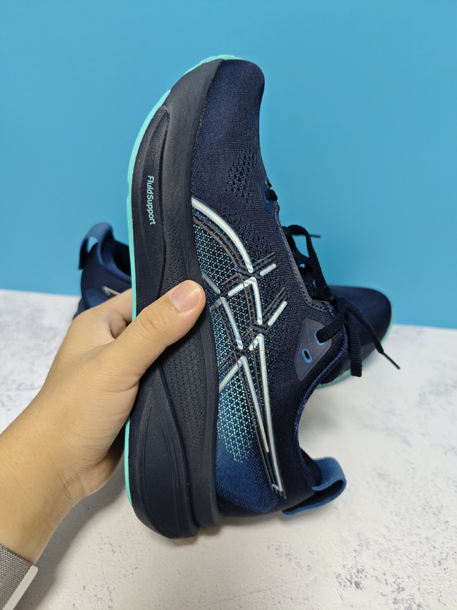 600块入手Kayano33 顶级稳定支撑 确实牛!