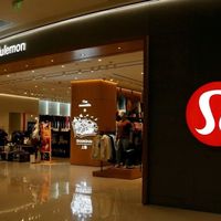 「全场4折起拼到580一件」撞上「付定就是抢尺码」：lulu双11对账党，明晚8点闸门前，先把价梯、款、退路这三本账对完