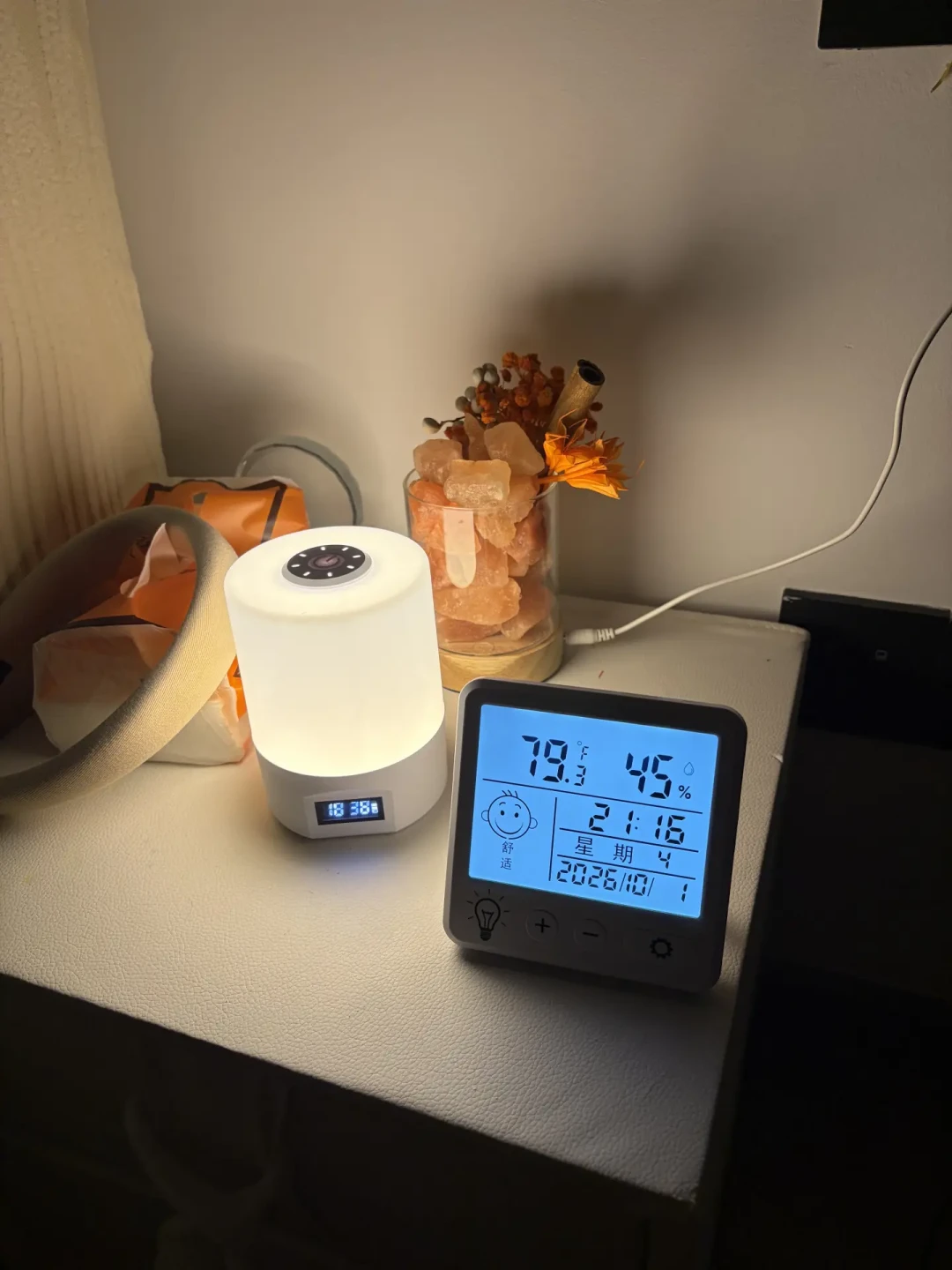 加湿器显示60%,娃床边只有35%:恒湿值不值,先看传感器装在哪