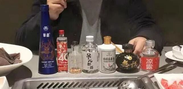 麻辣锅配高度酒，纯属火上浇油