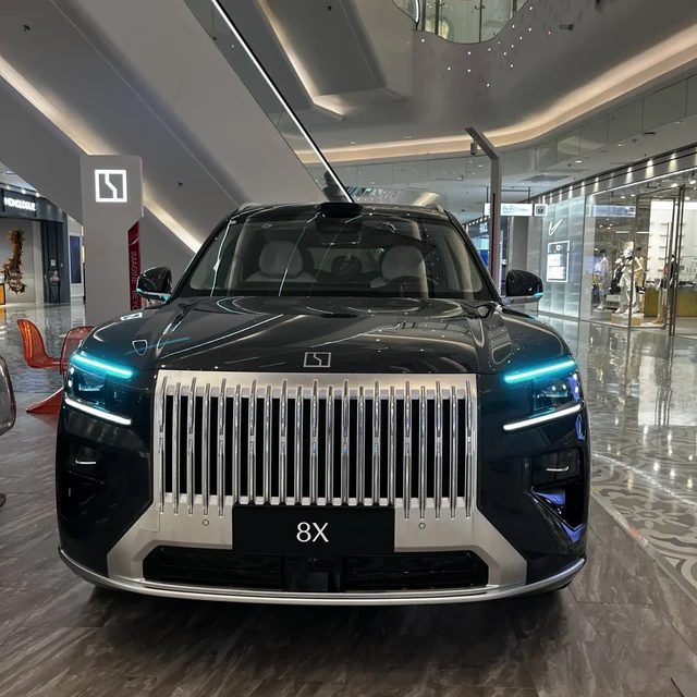 极氪8X半年口碑：底盘封神，座椅挑体型