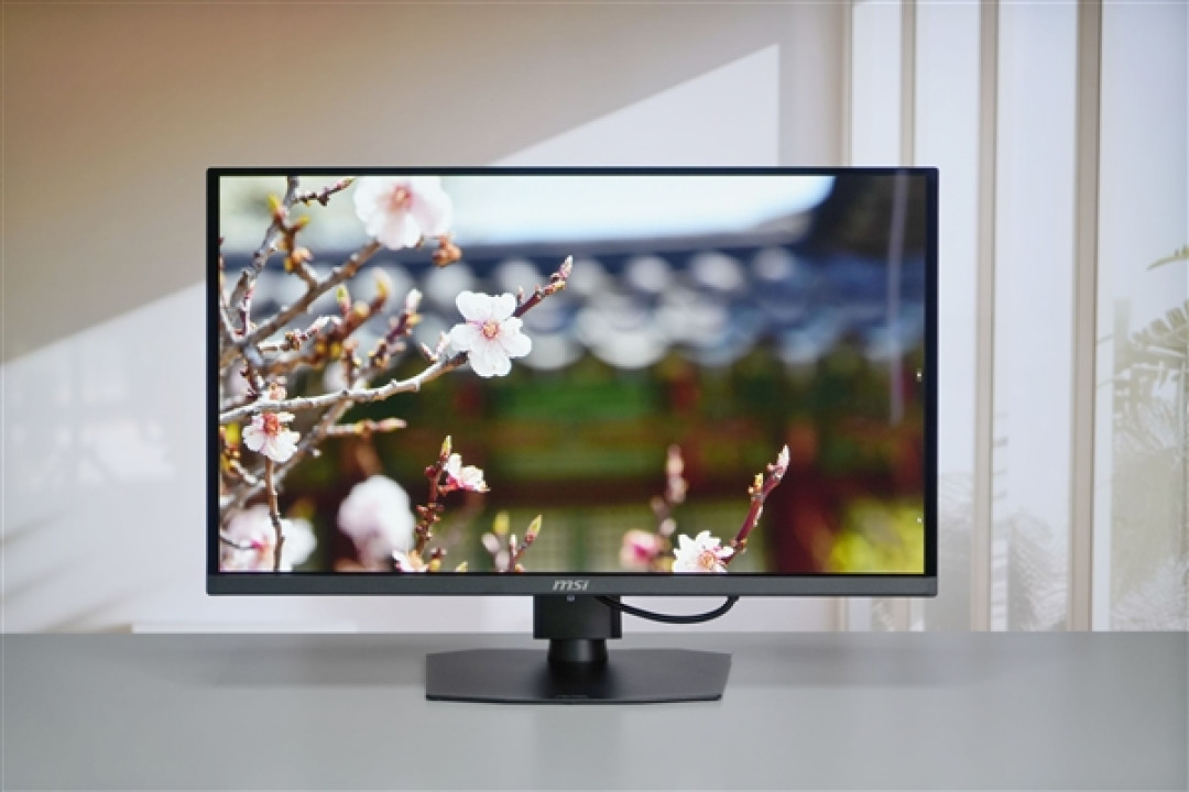 320Hz高刷屏!微星MAG OLED 271QPX32图赏
