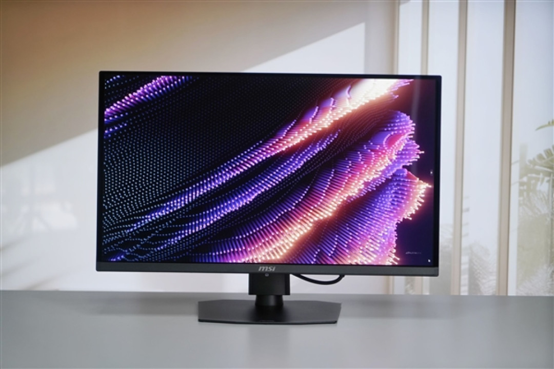 320Hz高刷屏!微星MAG OLED 271QPX32图赏