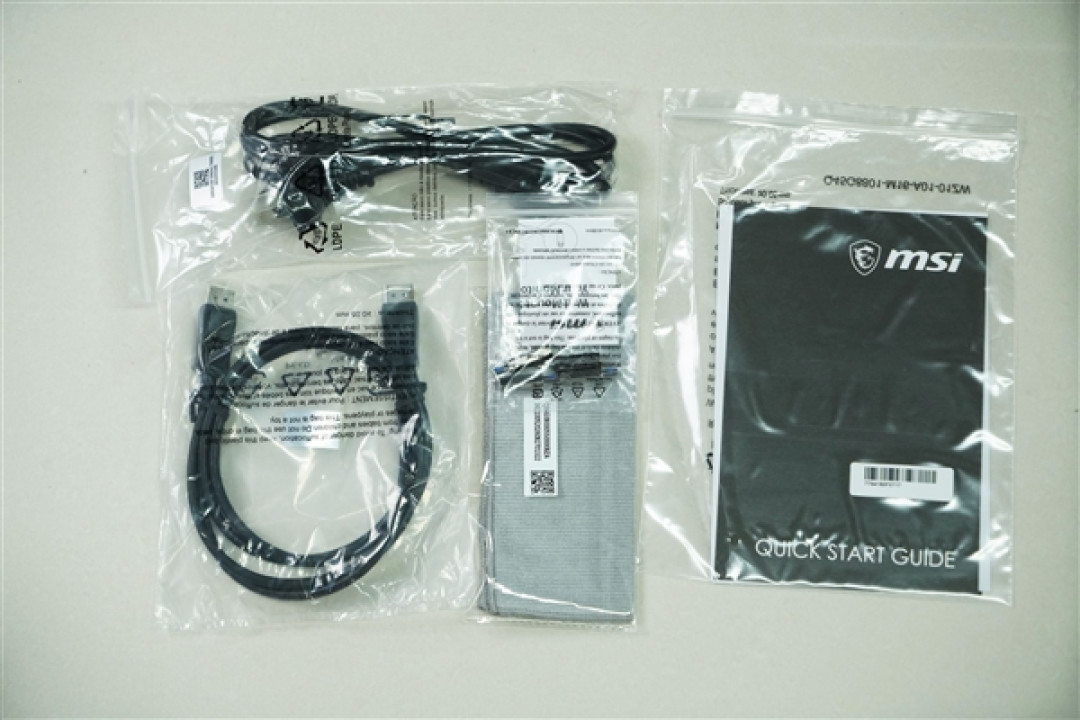 320Hz高刷屏!微星MAG OLED 271QPX32图赏