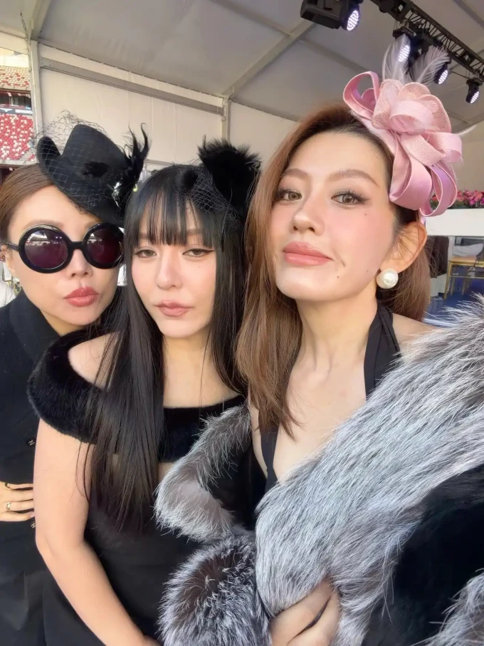 特色女装