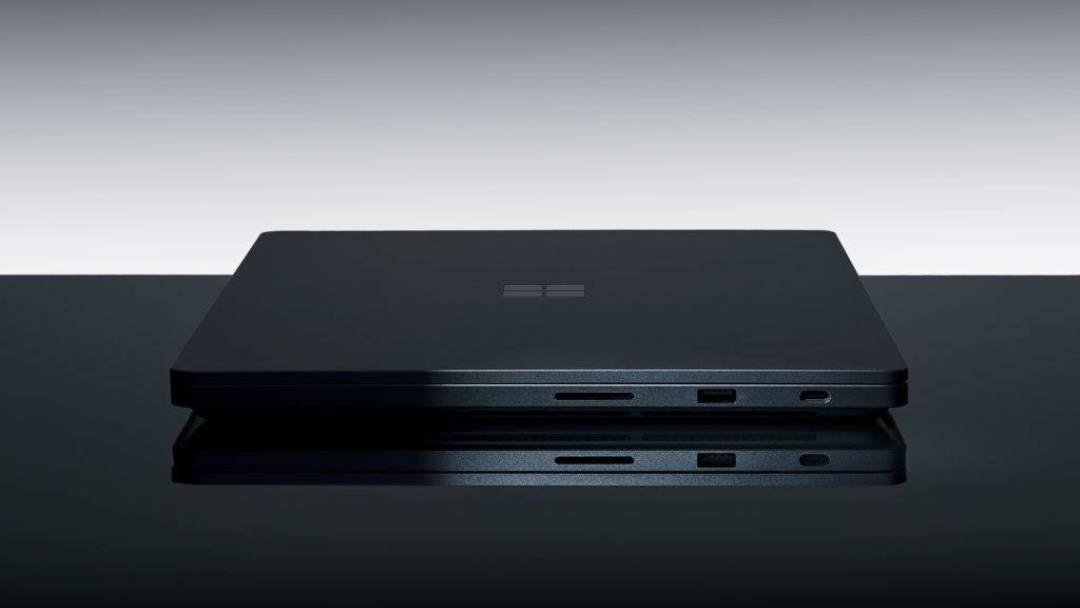 两万二的 Surface 开卖:1200 亿参数只对顶配成立
