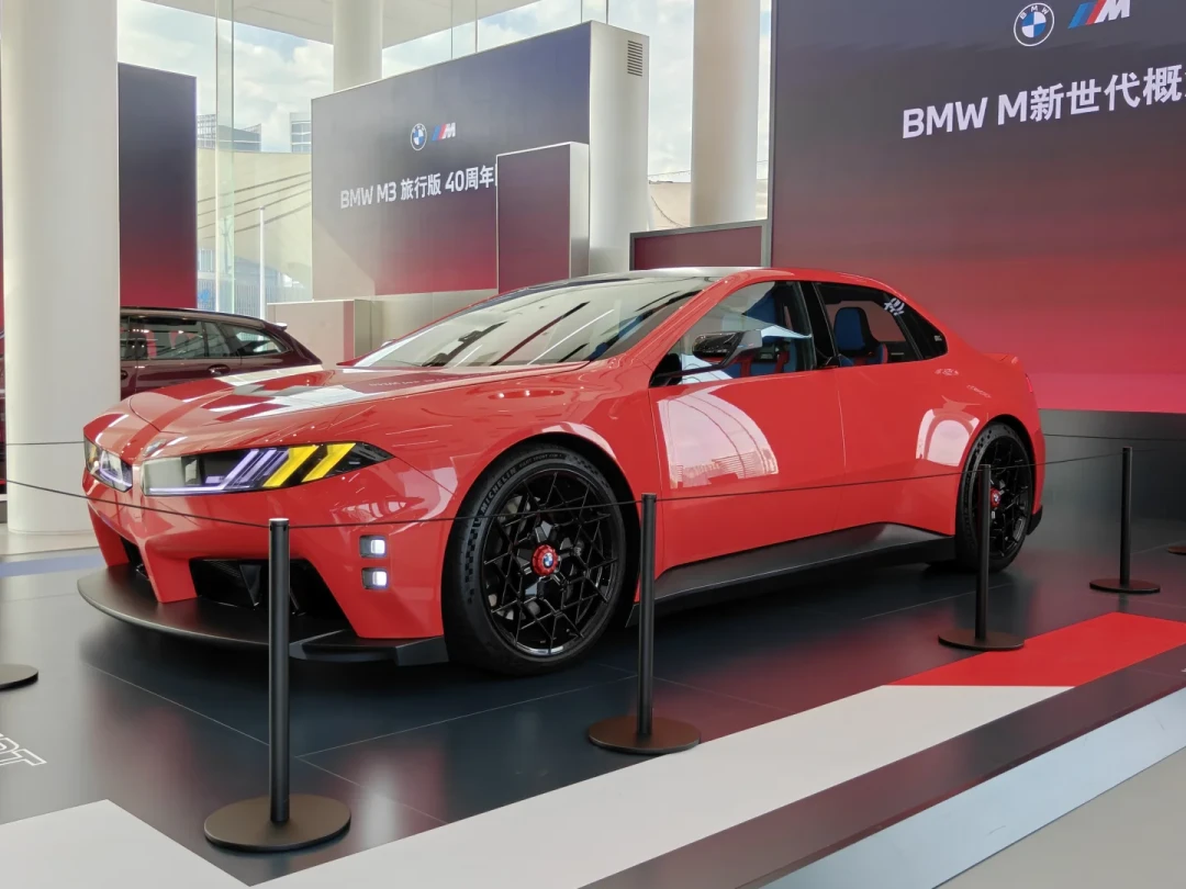「AMG 1150匹纯电GT SUV」撞上「前275后335、一条后轮5千」:性能车党面对电化时刻,锁末代燃油车前,先把时间线、马力、耗材这三本账对完