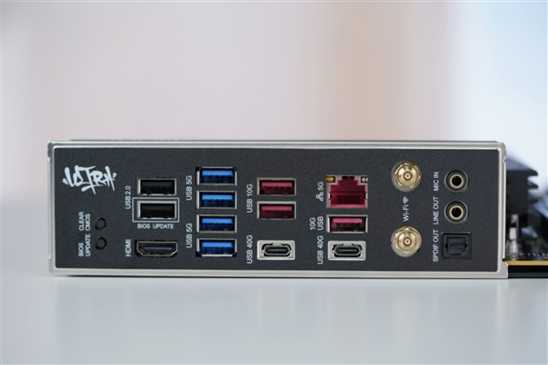 锐龙9000新搭档!七彩虹iGame X870E ULTRAS主板图赏