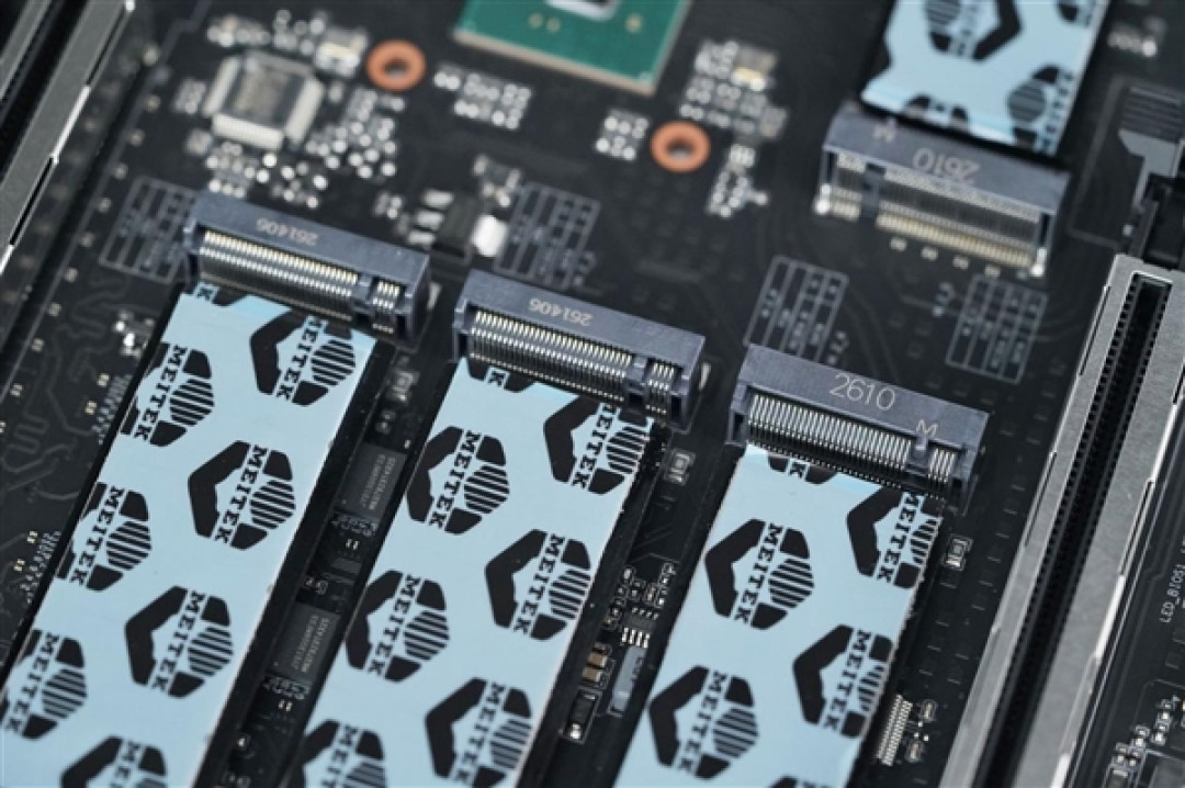 锐龙9000新搭档!七彩虹iGame X870E ULTRAS主板图赏