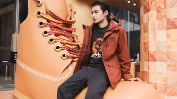 玩出多面经典派对收官，Jacquemus联名船鞋限量开售 | Timberland 10.19日报