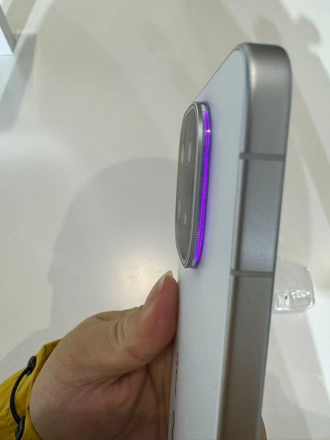 iQOO16撑了20天就破发:5999的首发现在5199,首发的去查价保,没买的先等28号