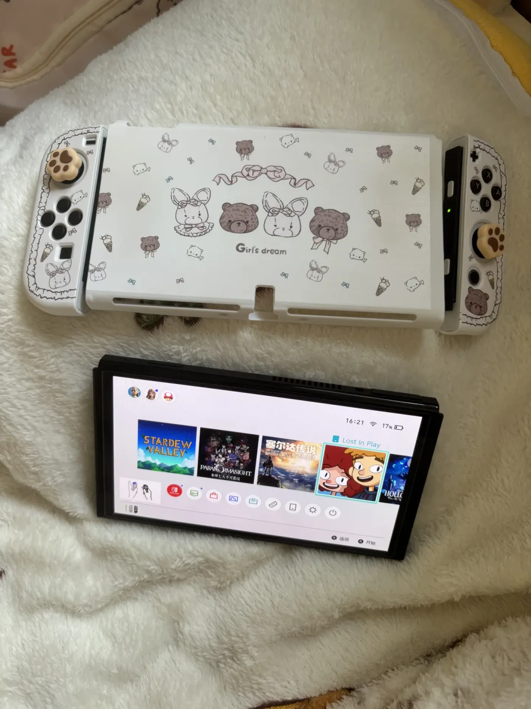 Switch OLED桌面实拍