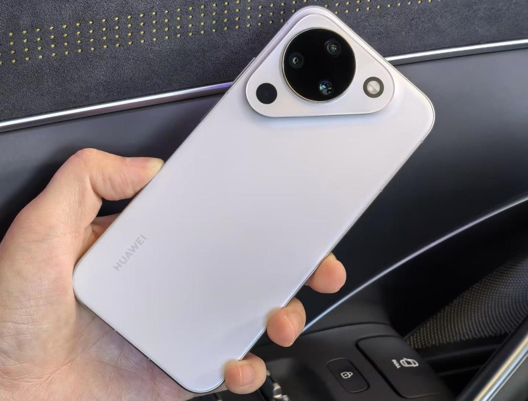 华为曝出Pura90 Plus,4999起正好撞上国补后的Pro:会算账的,这个双11先抄现款