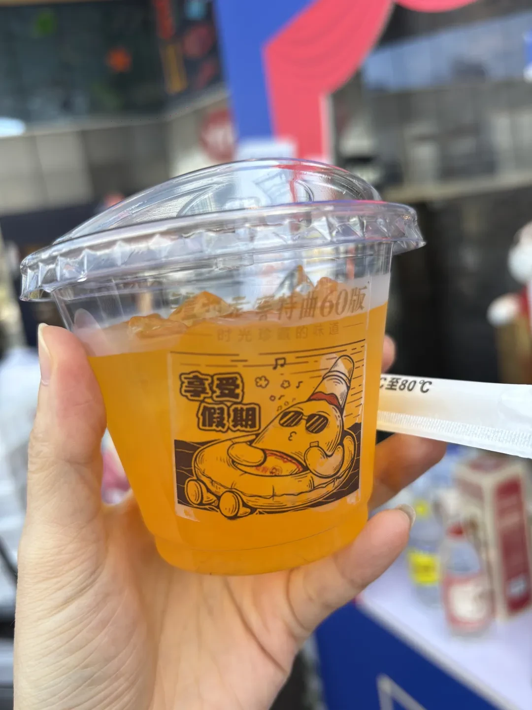 哪瓶才是真的特曲60？品鉴装、小酒版、非卖品：白酒货架上查不到价的那半边，我按毫升给你算清