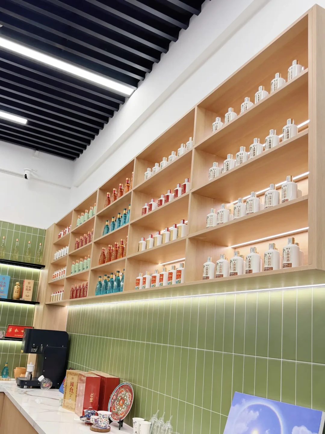 打酒铺的白酒15元/斤起，老酒友为什么还在蹲玻汾？我把全国打酒铺的“去包装账”算了一遍