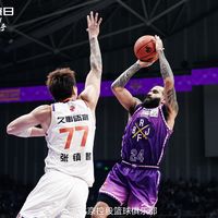 CBA常规赛北京控股不敌上海久事：座无虚席的奥体，缺席的拉塞尔，和北控球迷这一夜的真实情绪