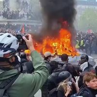 法国爆发严重骚乱：苹果爱马仕沦为打砸目标，百年市政厅遭焚毁