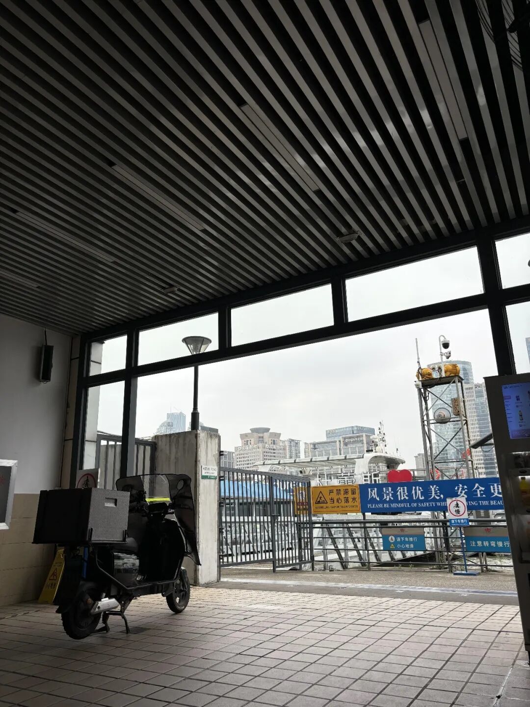 降温别硬走外滩:黄浦江5种船票,账和坑我排清了