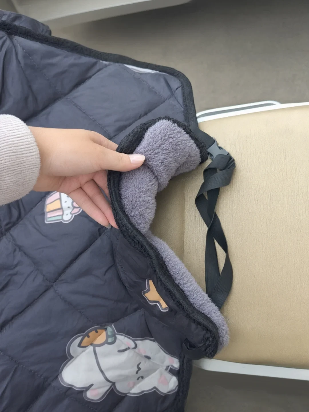 电动车挡风被开始被拆了:3笔风险账和一份合规保暖清单