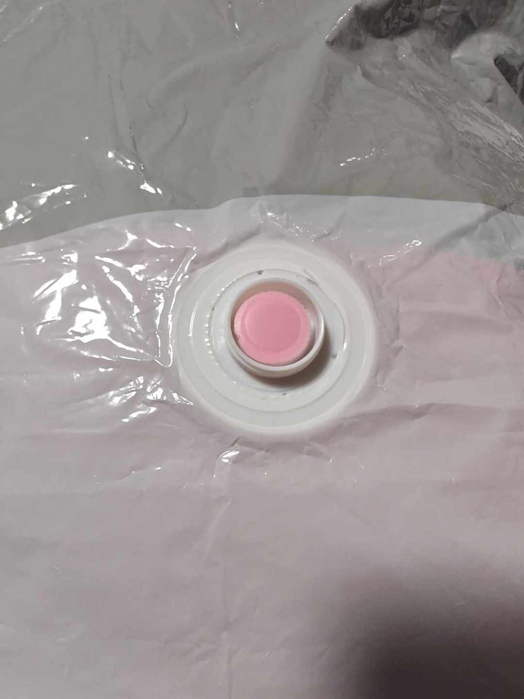 「买了三家店、全漏」撞上「24次豆子实验:压缩袋没省出空间」:双11换季收纳囤货党,今晚8点闸门前,先把塌、漏、体积这三本账对完