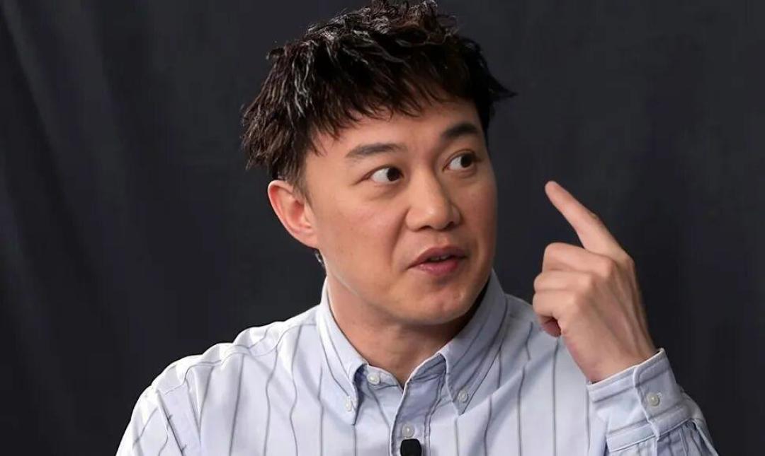 『第一排喊价25万』撞上『代拍3000元不中全退』:蹲上海场的开票蹲守党,大麦官宣开闸前,先把报价、交底、退路这三本账对完