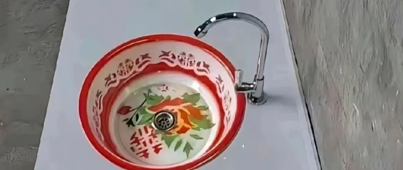 搪瓷盆这种年代旧物，摆对了比新摆件耐看