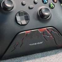 告别频繁换电池 八位堂凝焰XBOX充电底座 战争机器联名款实测