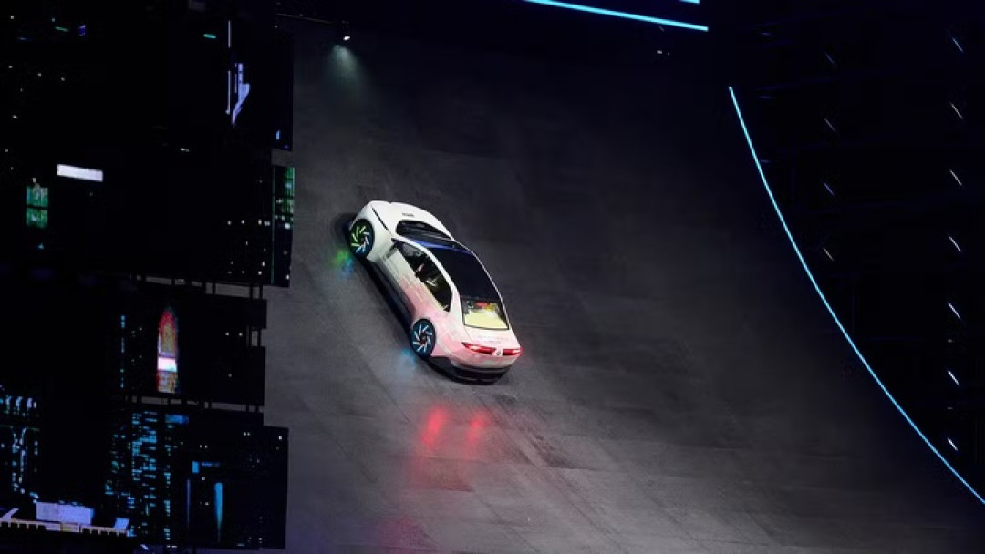 特斯拉只能飞 5 秒?科学家称其为「放屁车」,联邦航空局:不符合航空器定义