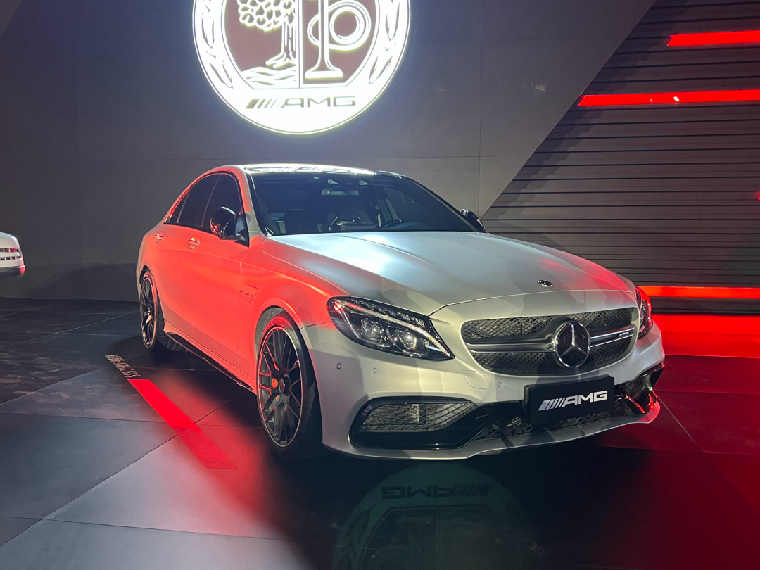 『C63跌进20字头』撞上『GTI纹丝不动』:年底想捡二手燃油性能车的,先把排量、车况、持有这三本账对完