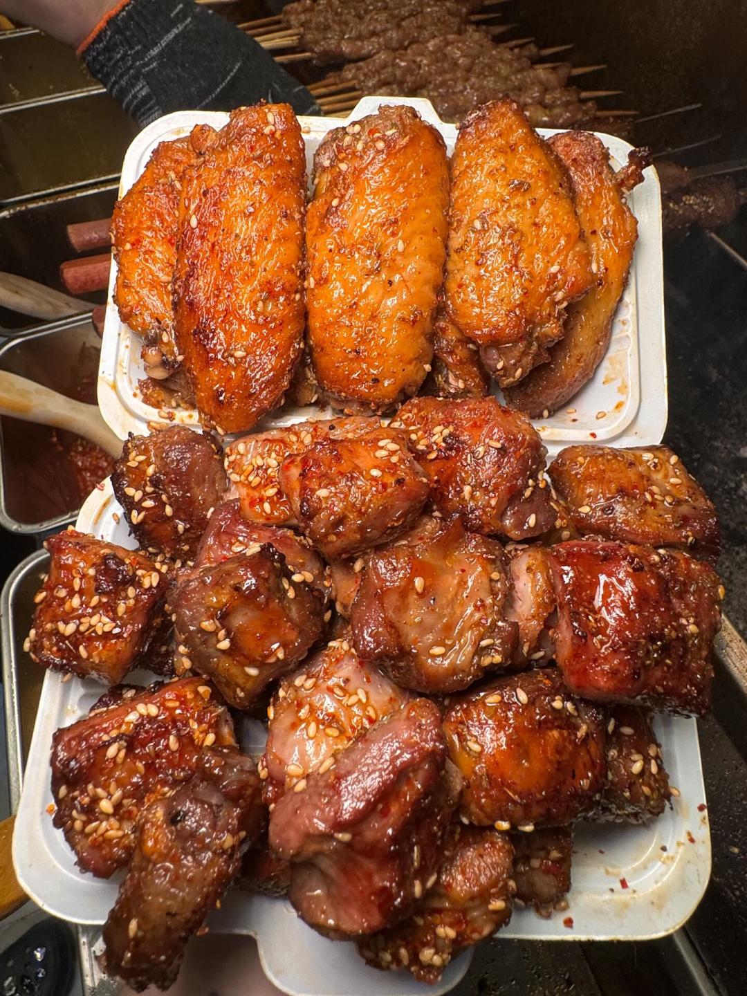 一份冰粉换一条五星好评,450元能砸掉一家店:高分低分都上了价签,这周决定