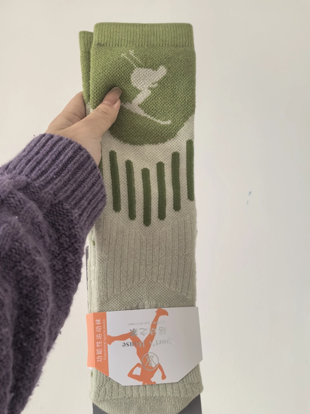 雪场硬核护脚｜美利奴羊毛防滑滑雪袜