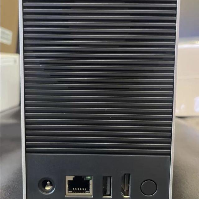 硬盘在涨、机器在降：对完三个品牌的价我发现，双11买NAS的正确姿势是反直觉的