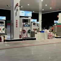 95号汽油逼近9元:加92的车该升级吗?答案就写在油箱盖上