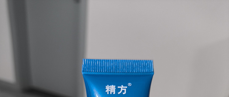收狐霜状质地会不会搓泥、弄脏衣服？