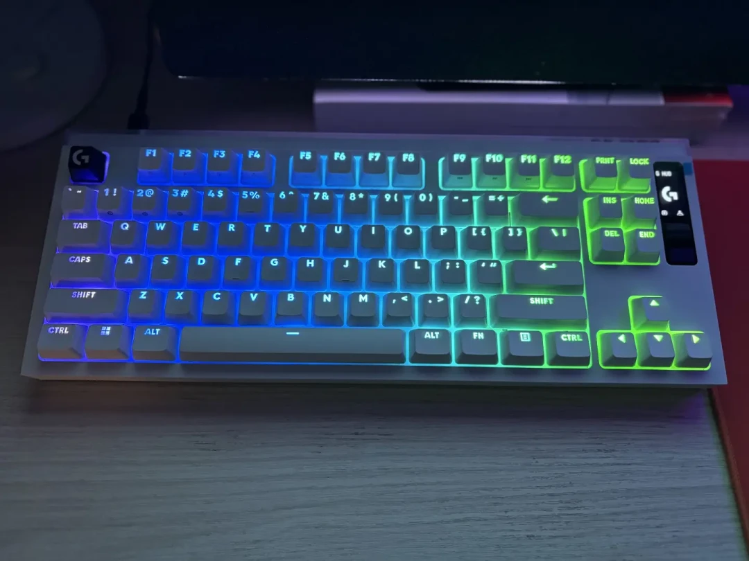 罗技下场卷磁轴:1699的“参天”,先被一块调参屏吵翻了