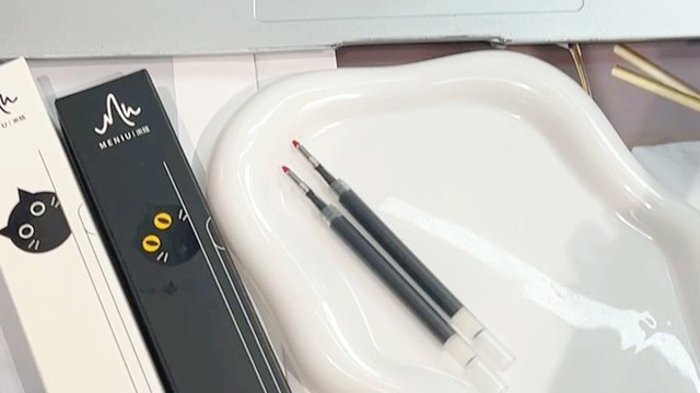 米扭躲躲笔开箱第一印象按动出猫的趣味设计