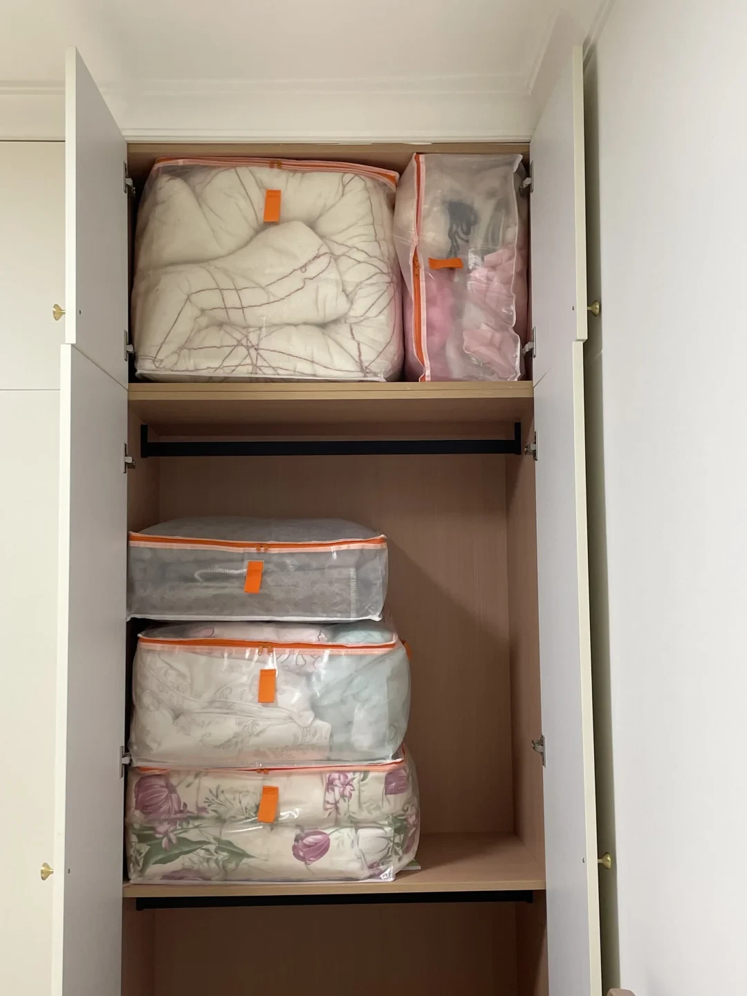 陪嫁4000元的羽绒被,被压缩袋压成了砖!双11下单压缩袋前,先看看你家被芯